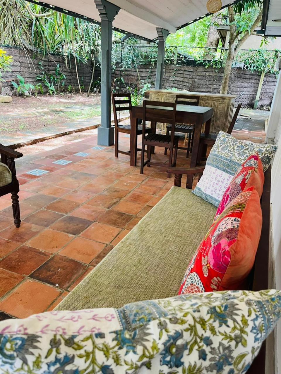 Agora Villa By Esperanza แทนกาลเล ภายนอก รูปภาพ